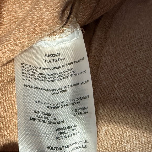 💕Volcom Sweater💕 - Picture 6 of 6